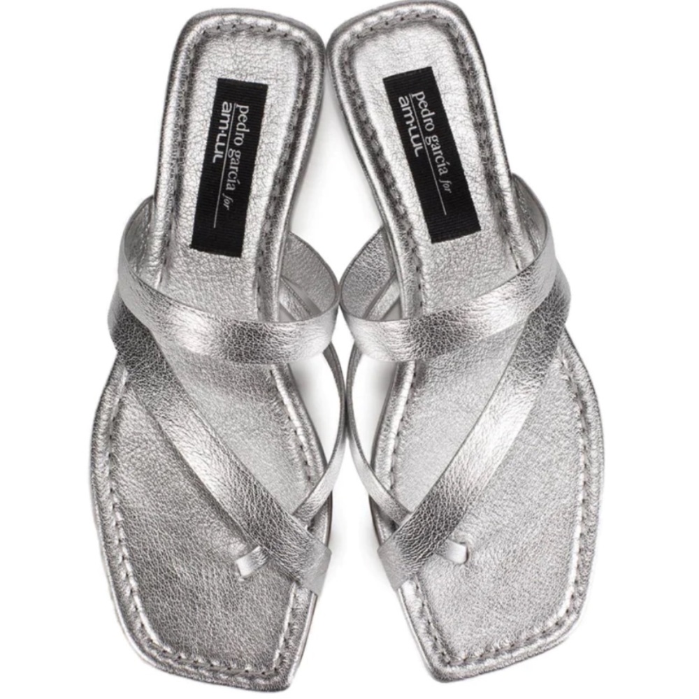 Am lul Pedro gracias creía silver foil sandals sz 40